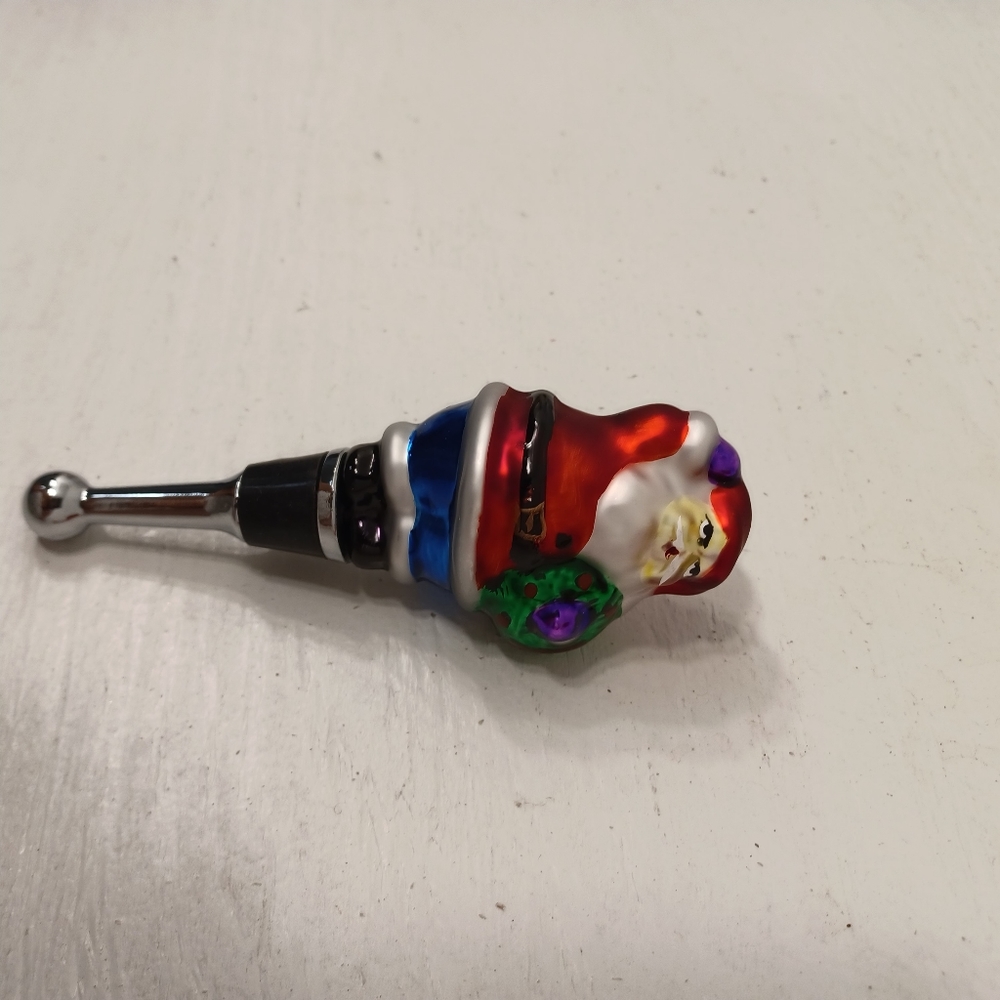 Two's Company glass Santa wine stop in box. New